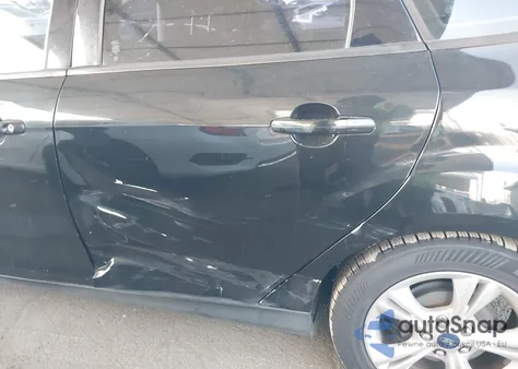 2014 Ford Focus Se z USA, uszkodzony, nr VIN 1FADP3F28EL211045